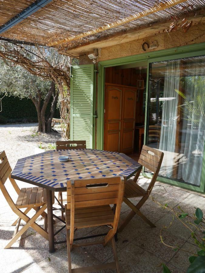 Domaine Du Lac De La Vallee La Roquette-sur-Siagne Exterior foto